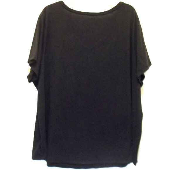 Used Women's 3X Evri Relaxed Fit Black V-Neck Eiffel Tower T-Shirt - Picture 4 of 5